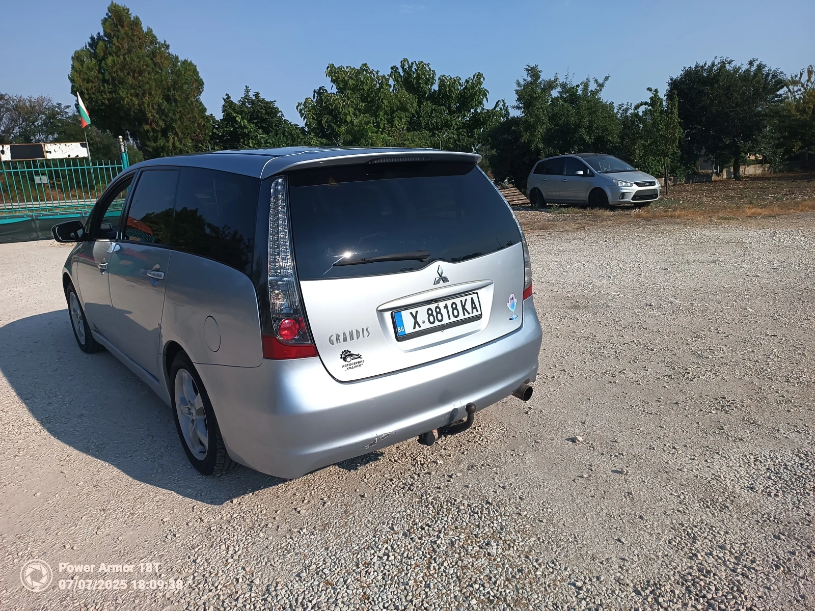 Mitsubishi Grandis  - изображение 6