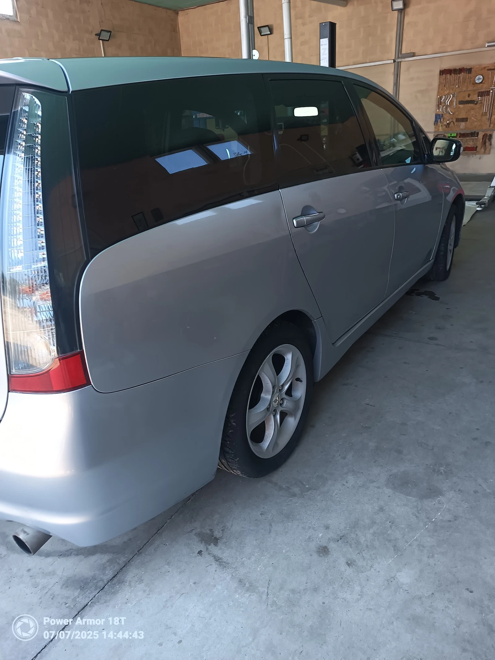 Mitsubishi Grandis  - изображение 4