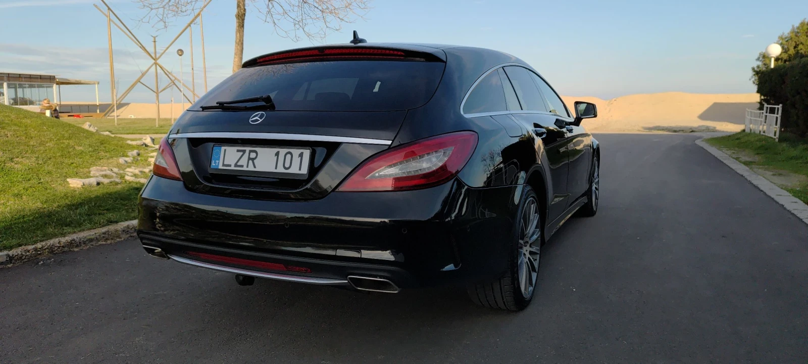 Mercedes-Benz CLS Shooting Brake, AMG Line, снимка 4 - Автомобили и джипове - 53620220