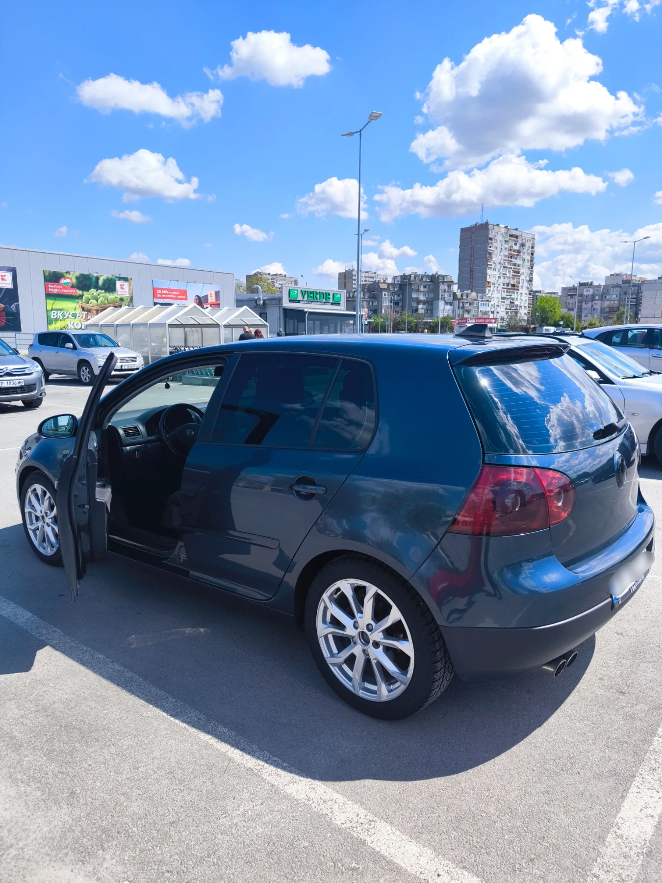 VW Golf 5   2.0 TDI, снимка 2 - Автомобили и джипове - 54243177