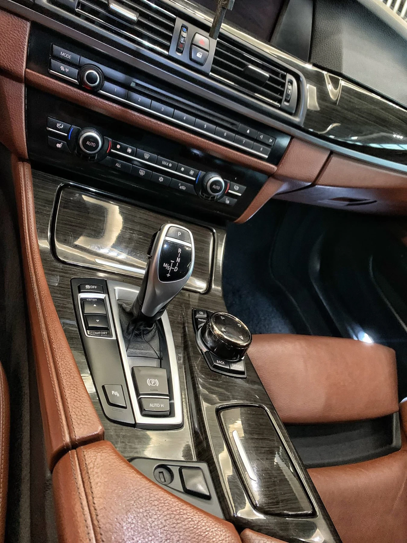 BMW 520 ///M| PANO , снимка 15 - Автомобили и джипове - 54327038