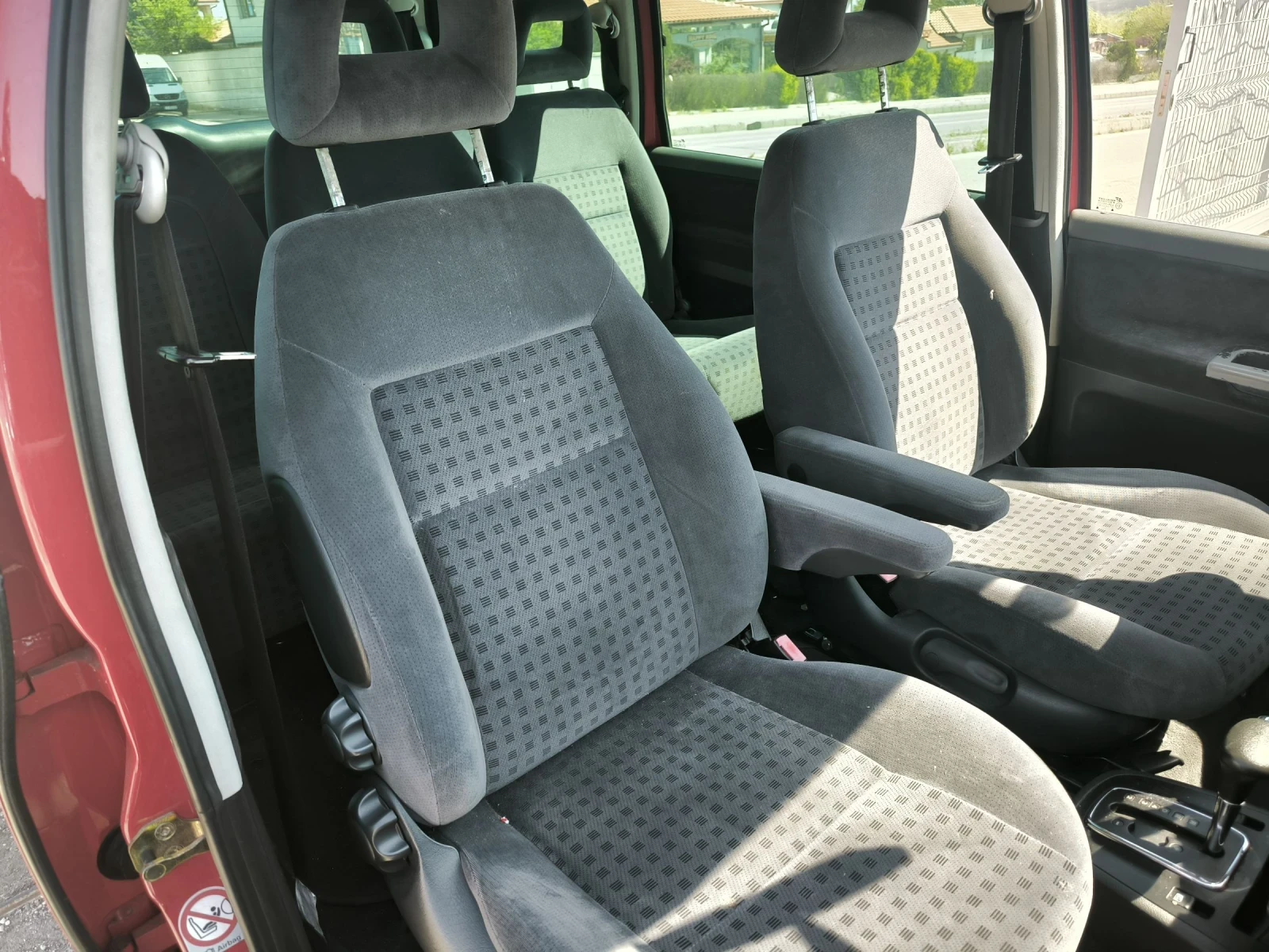 VW Sharan 1.8T automatic , снимка 8 - Автомобили и джипове - 54365862