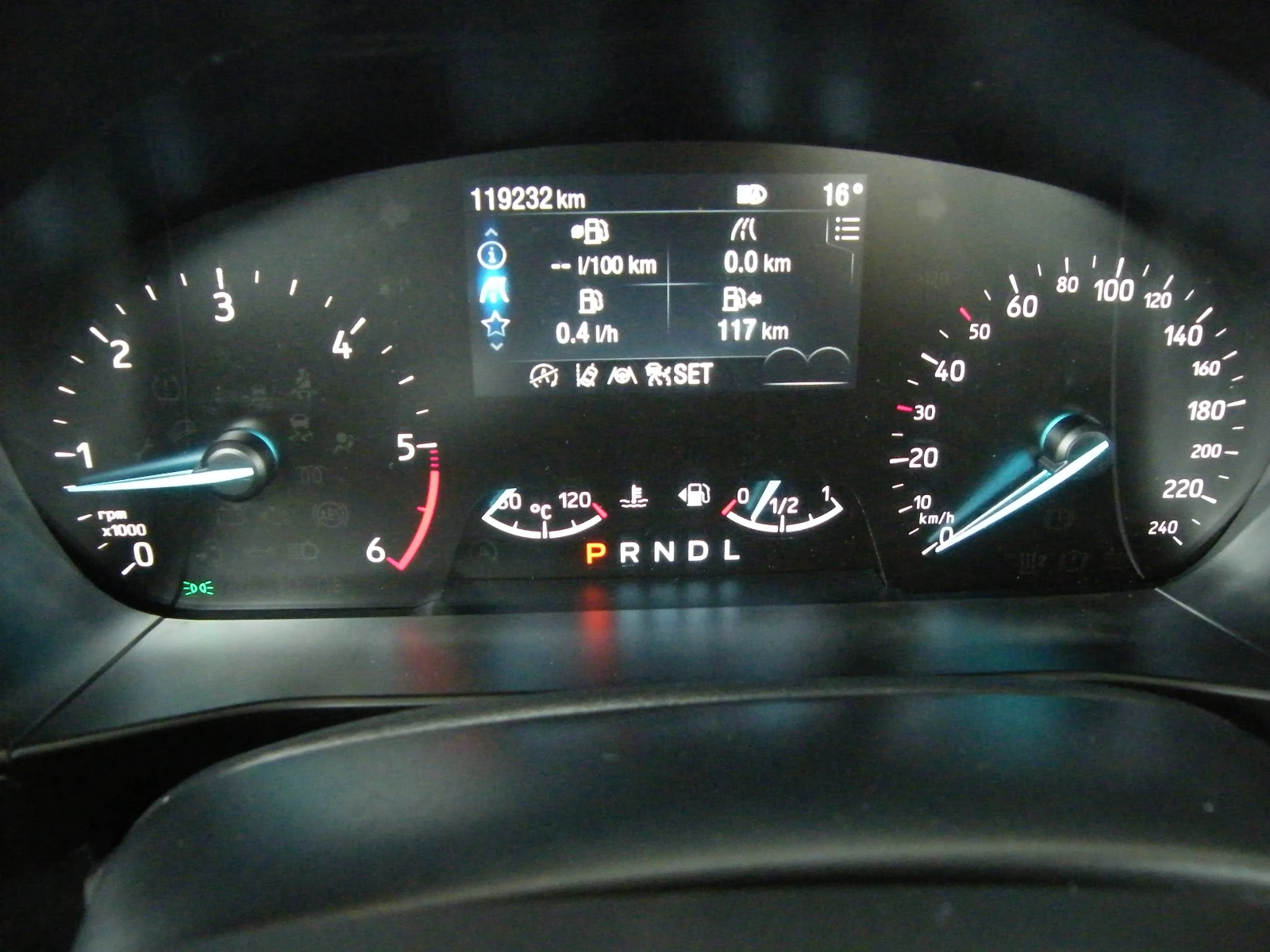 Ford Focus 1.5TDCI EURO 6D, снимка 14 - Автомобили и джипове - 54473861