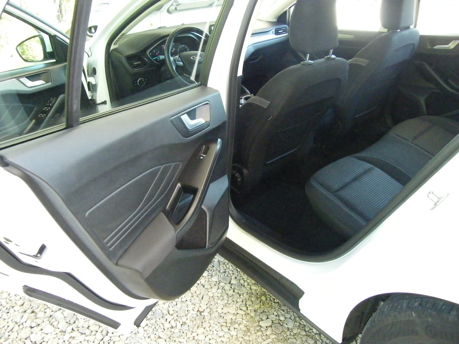 Ford Focus 1.5TDCI EURO 6D, снимка 9 - Автомобили и джипове - 54473861