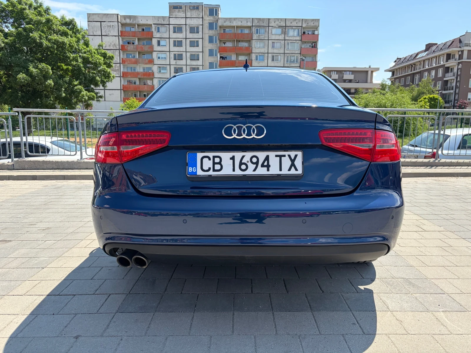 Audi A4 2.0 TDI DISTRONIC / LANE ASSIST, снимка 15 - Автомобили и джипове - 54630073