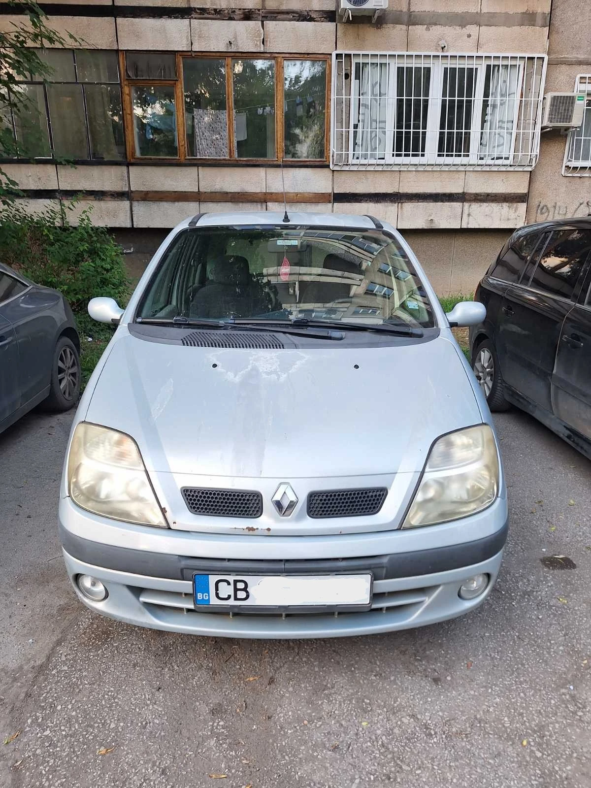 Renault Scenic, снимка 2 - Автомобили и джипове - 54814656