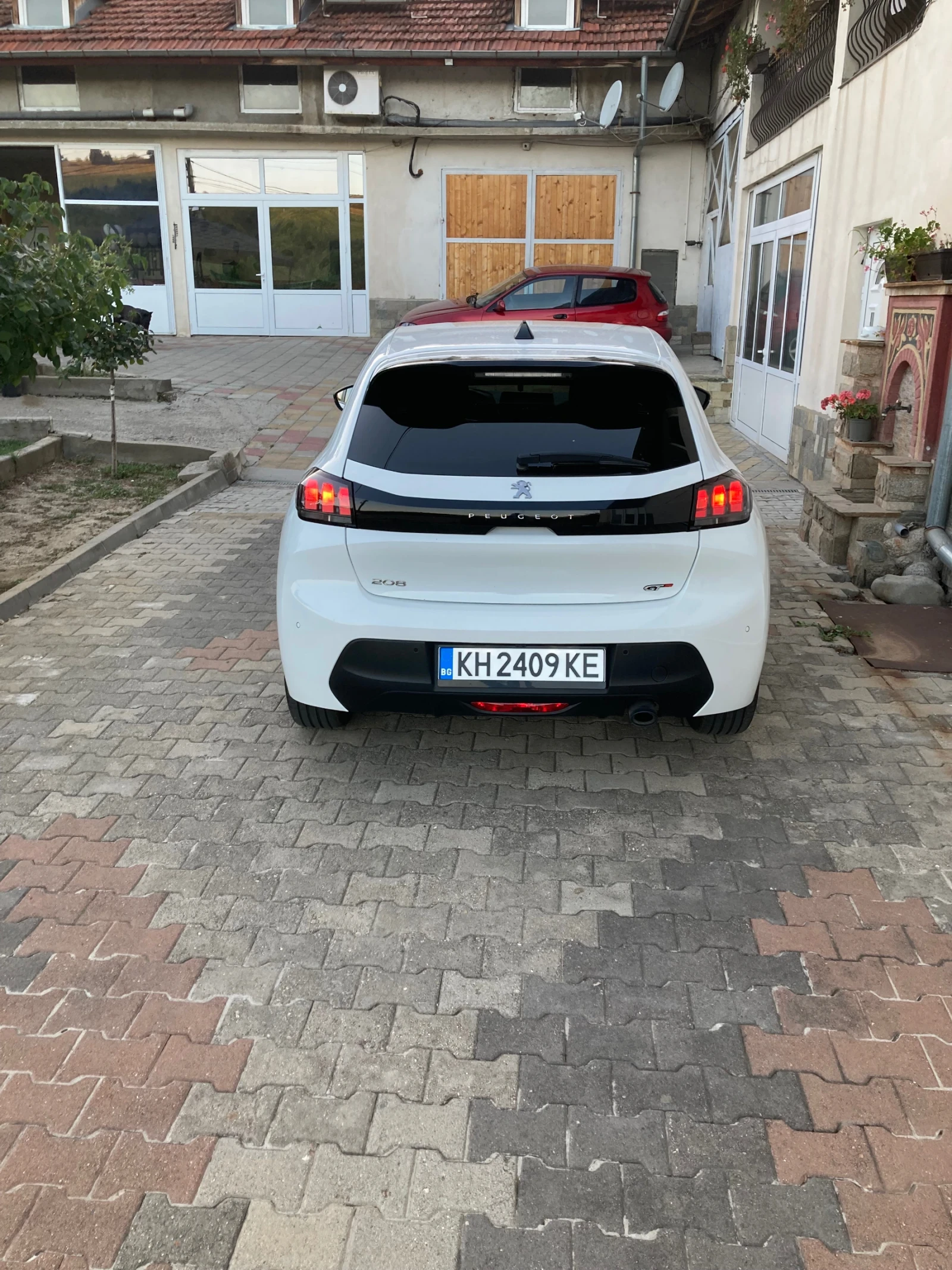 Peugeot 208 | Mobile.bg � ����������� 6
