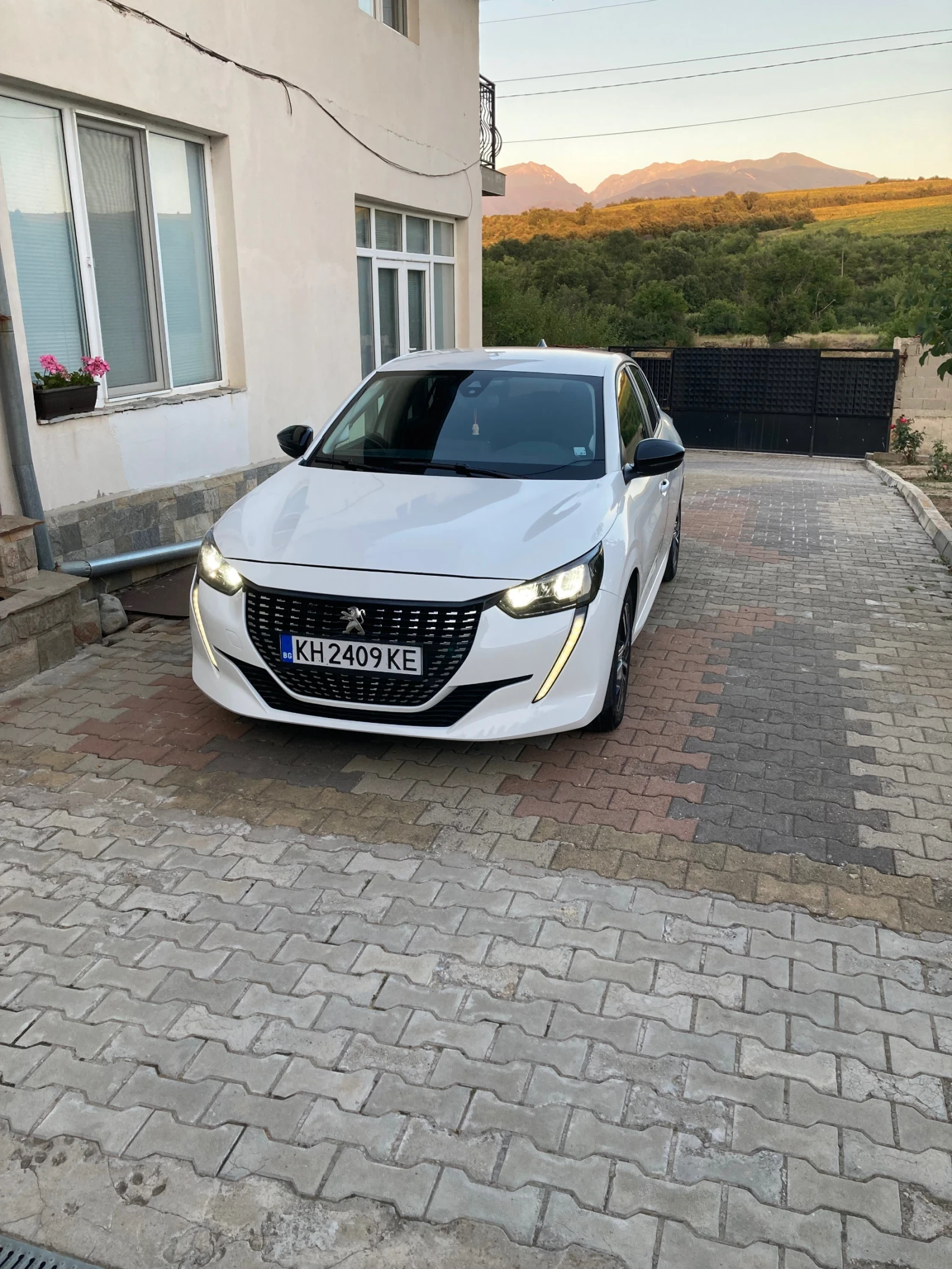 Peugeot 208 | Mobile.bg � ����������� 2