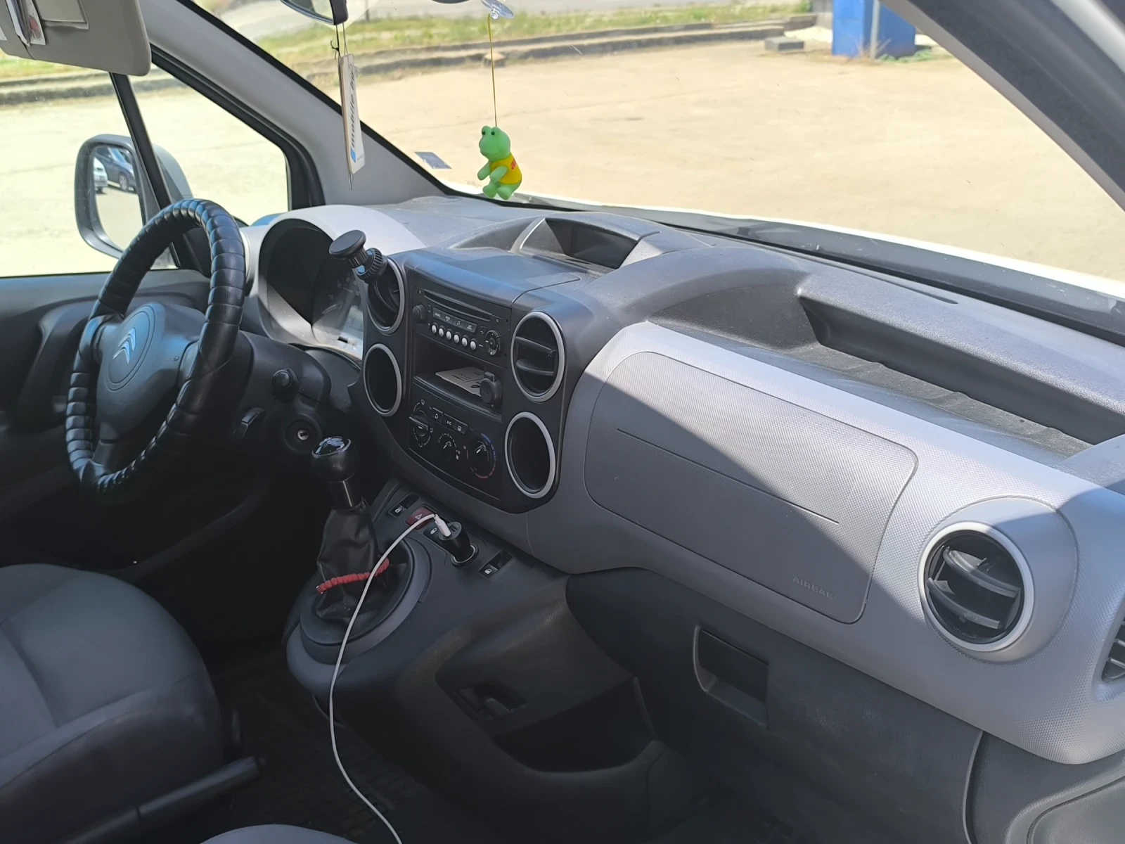 Citroen Berlingo 1.6 HDI, снимка 7 - Автомобили и джипове - 55514040