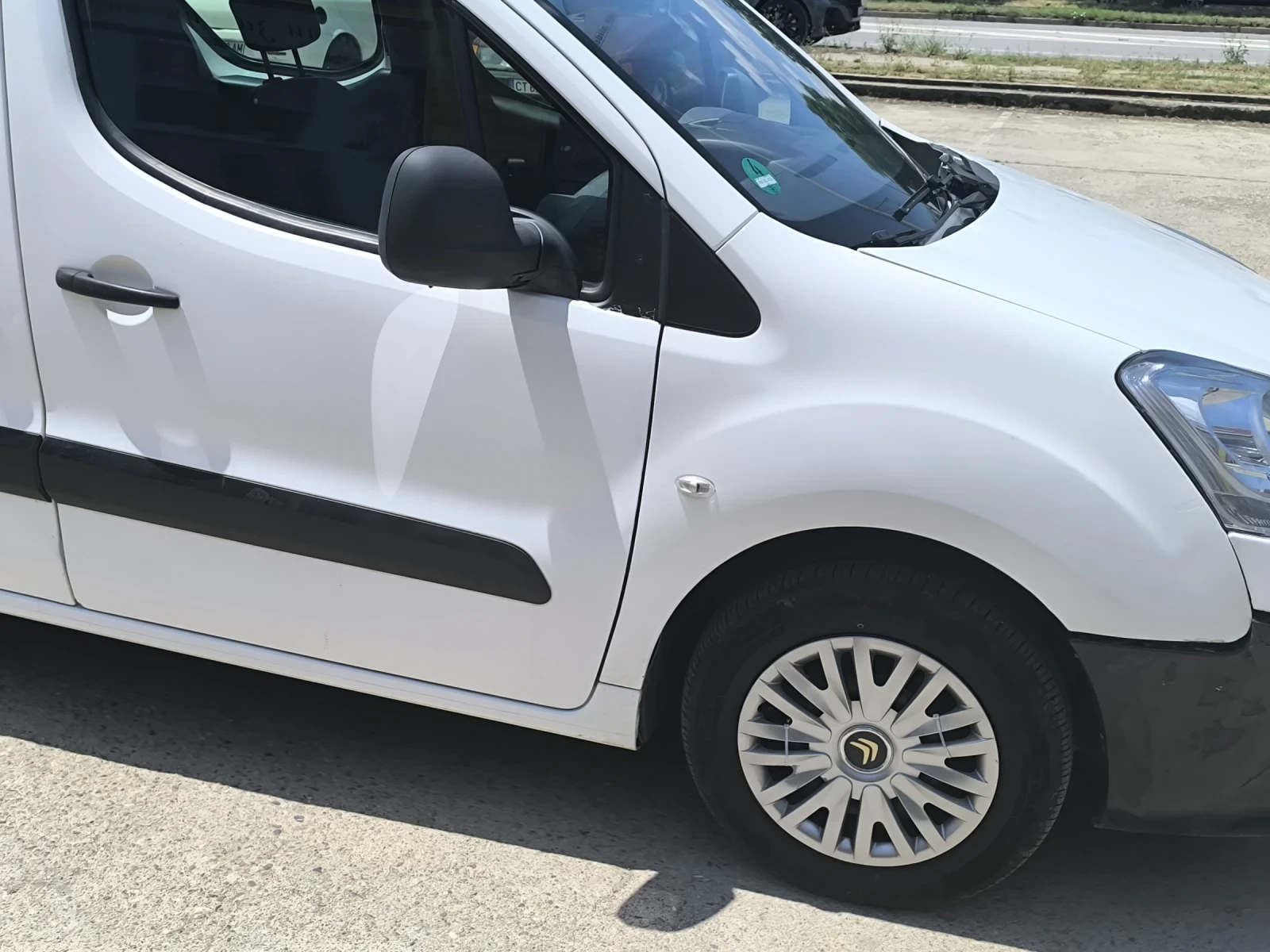 Citroen Berlingo 1.6 HDI, снимка 5 - Автомобили и джипове - 55514040