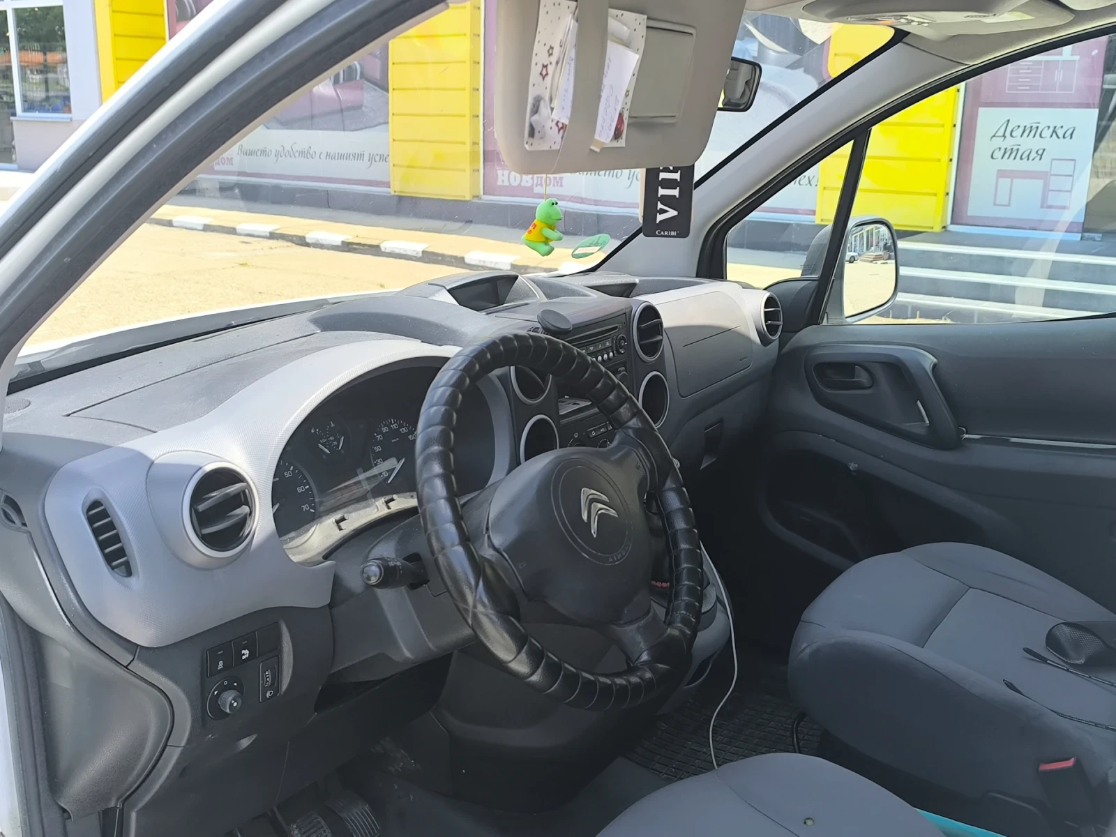 Citroen Berlingo 1.6 HDI, снимка 6 - Автомобили и джипове - 55514040