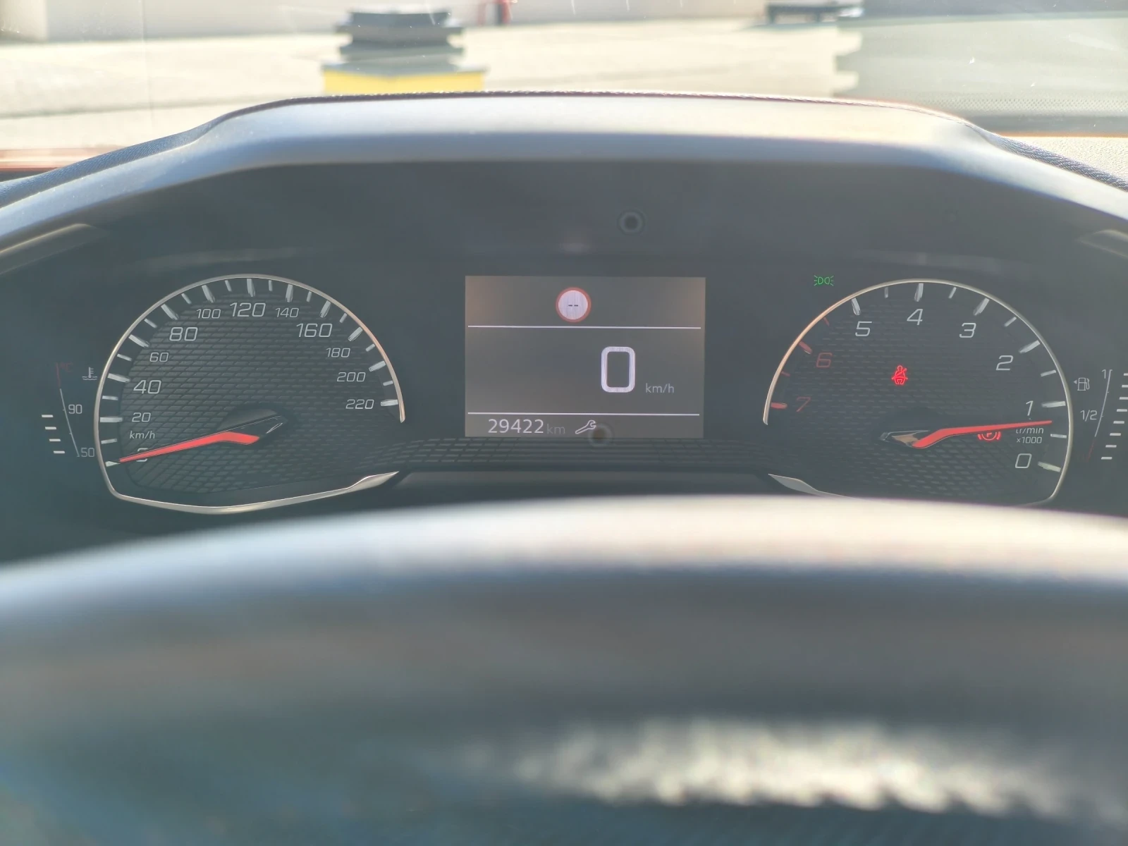 Peugeot 2008  29000 км В Гаранция от СФА България , снимка 6 - Автомобили и джипове - 56066282