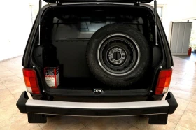 Lada Niva Бронирана, снимка 6