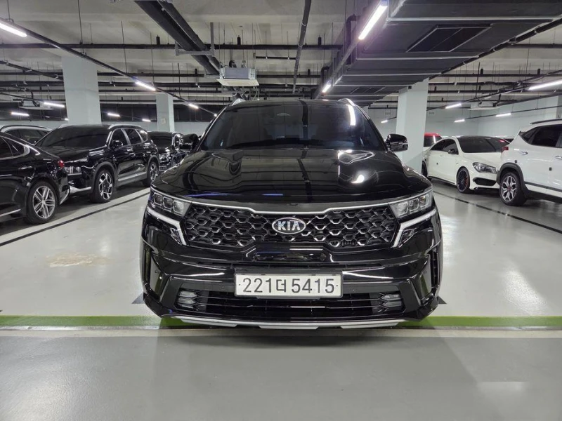 Kia Sorento Diesel 2.2 2WD * НАЙ-ДОБРА ЦЕНА В БЪЛГАРИЯ* , снимка 3 - Автомобили и джипове - 51965950