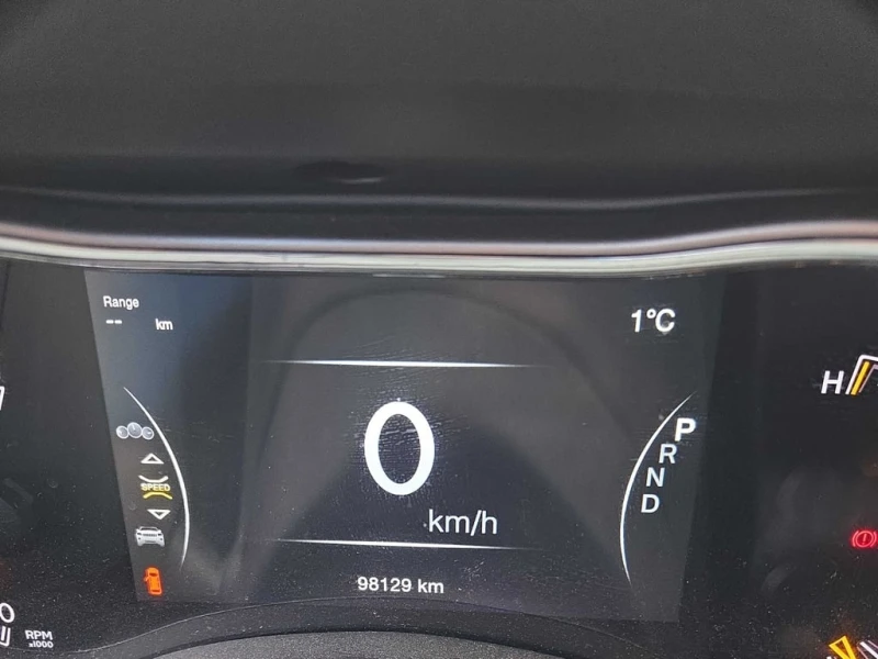 Jeep Grand cherokee 2019 Altitude * CARFAX * БЕЗ ПЪРВОНАЧАЛНА ВНОСКА, снимка 8 - Автомобили и джипове - 53137165