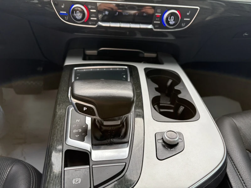 Audi Q7 TECHNIK, снимка 10 - Автомобили и джипове - 53385405