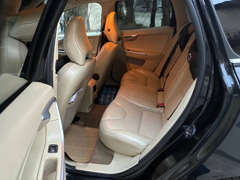 Volvo XC60, снимка 7 - Автомобили и джипове - 53418732