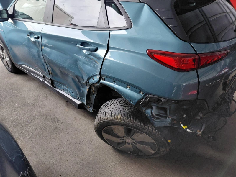 Hyundai Kona 39.2KW, снимка 4 - Автомобили и джипове - 53436892