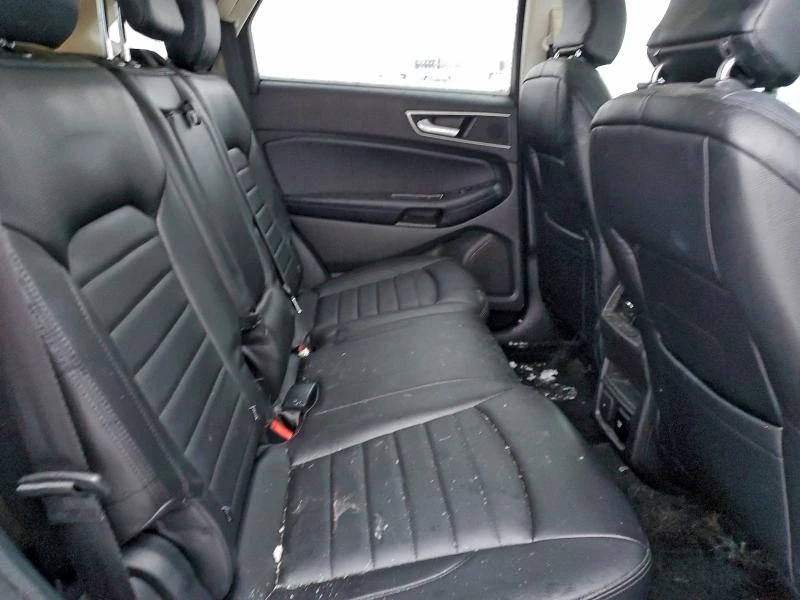 Ford Edge 3.5L 6 Front-wheel Drive, снимка 4 - Автомобили и джипове - 53075861