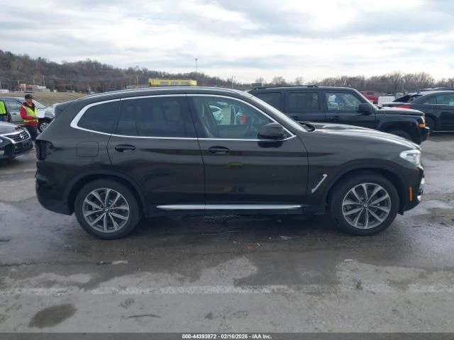 BMW X3 * xDrive30i* КОЖА* ПОДГРЕВ* ПАНОРАМА* , снимка 13 - Автомобили и джипове - 54011458
