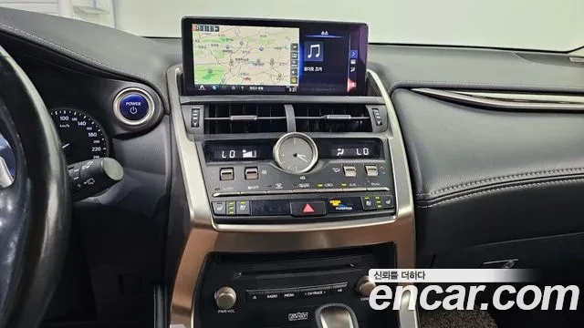 Lexus NX 300h executive   Hybrid   4x4   Евро 6   197 к.с., снимка 14 - Автомобили и джипове - 54848986