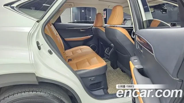Lexus NX 300h executive   Hybrid   4x4   Евро 6   197 к.с., снимка 12 - Автомобили и джипове - 54848986