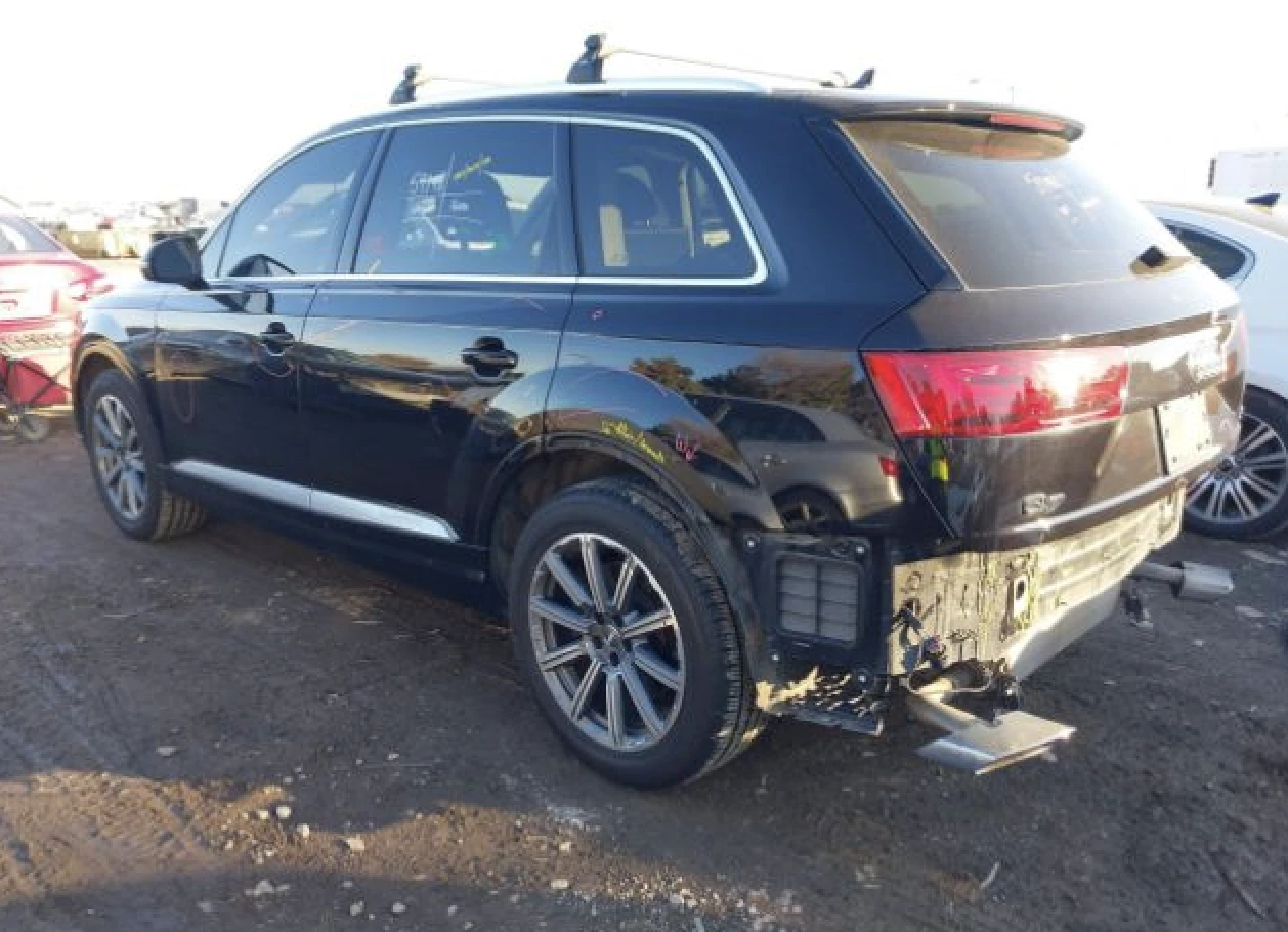 Audi Q7 BOSE* DISTRONIC* ПОДГРЕВ* ОБДУХВАНЕ* МЪРТВА ТОЧКА - изображение 4