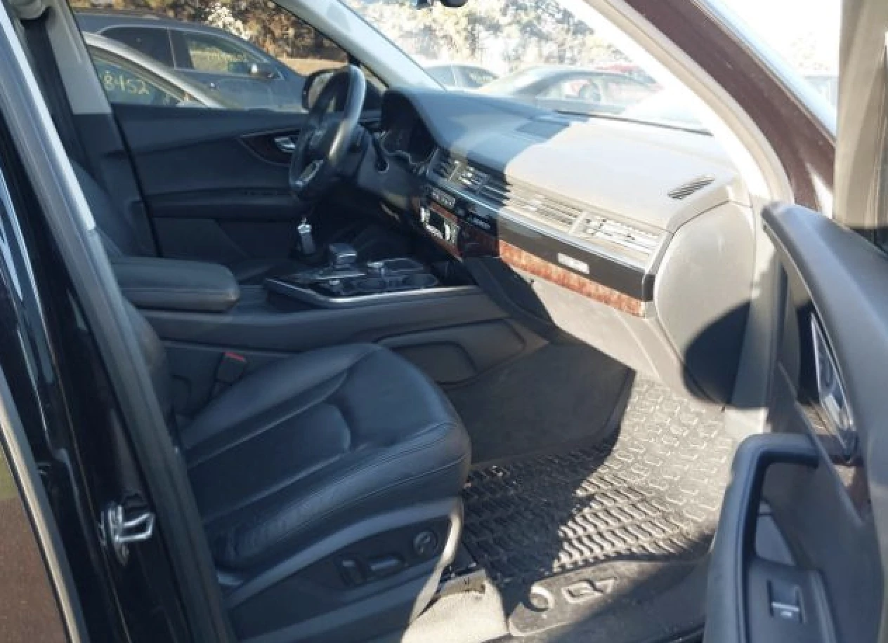 Audi Q7 BOSE* DISTRONIC* ПОДГРЕВ* ОБДУХВАНЕ* МЪРТВА ТОЧКА - изображение 7