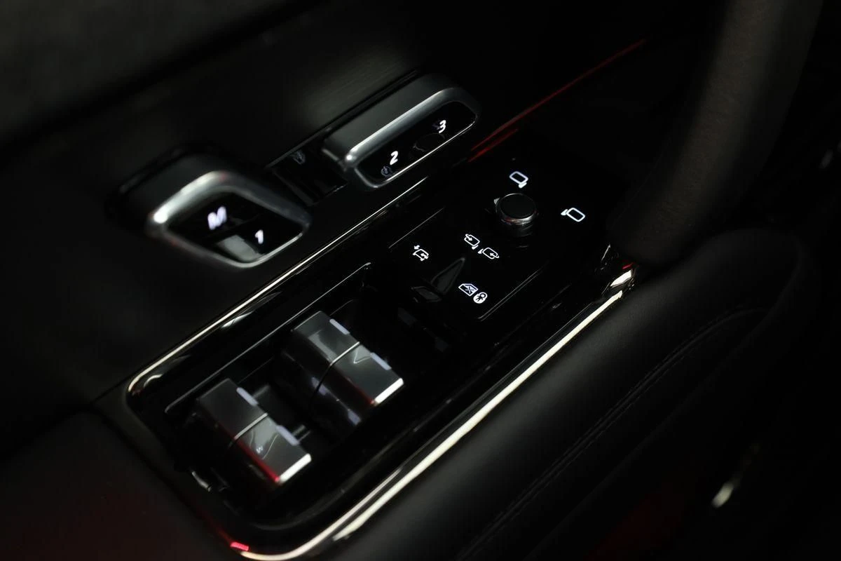 Land Rover Range Rover Sport D350 AUTOBIO/ BLACK PAKET/ MERIDIAN/ PANO/ HEAD UP - изображение 7