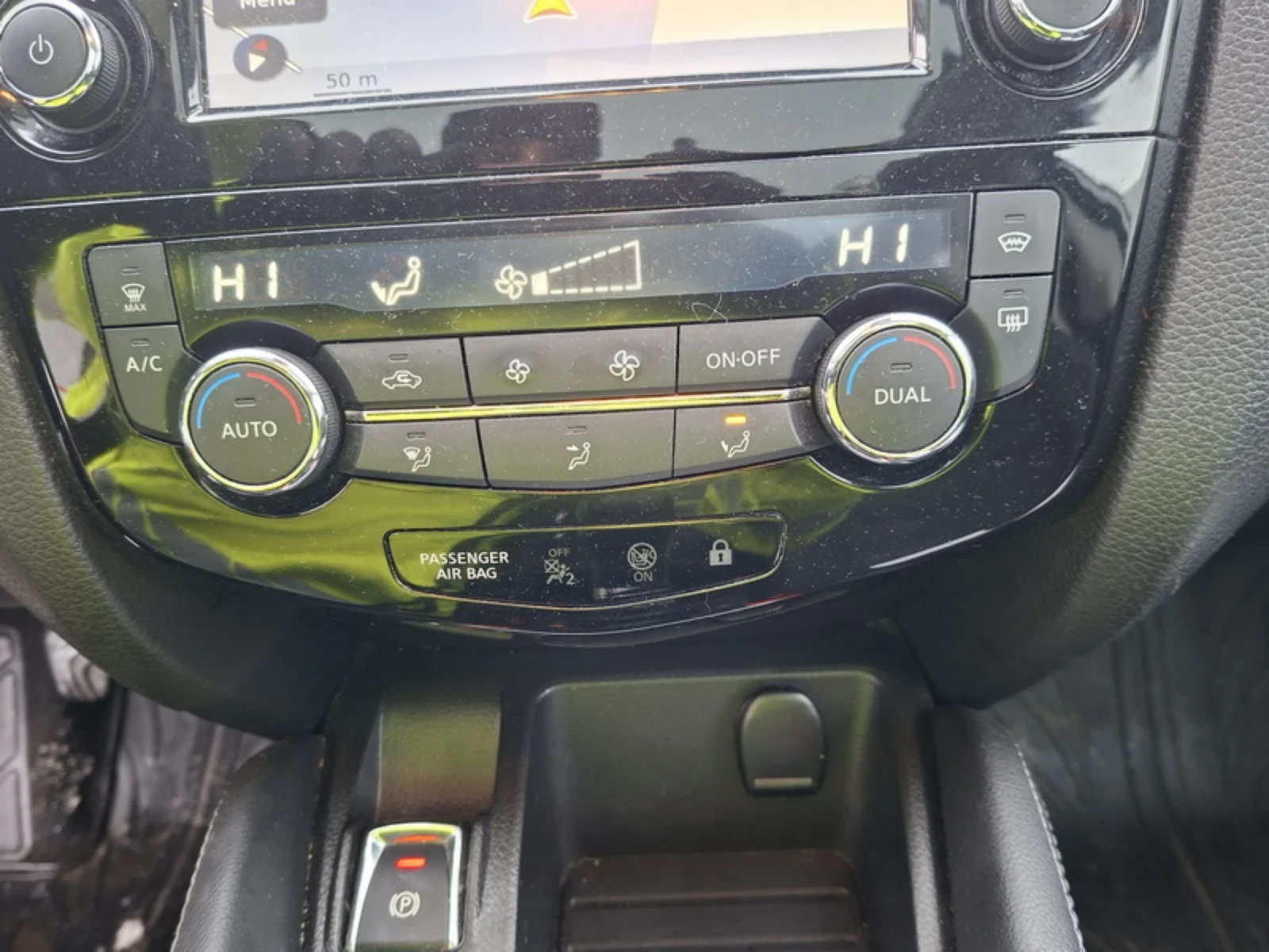 Nissan Qashqai 1.2 DIG-T | Panorama | Camera | Keyless | Navi, снимка 8 - Автомобили и джипове - 53761197