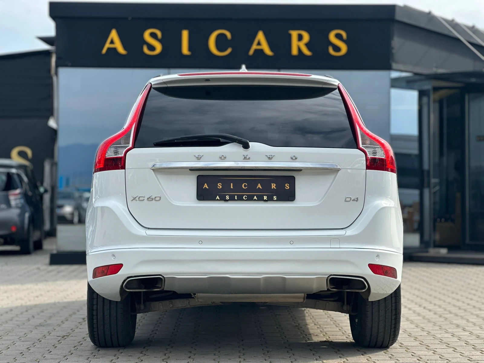 Volvo XC60 / 2.0D / D4 / 181 HP / EURO 6 / TOP / | Mobile.bg � ����������� 4