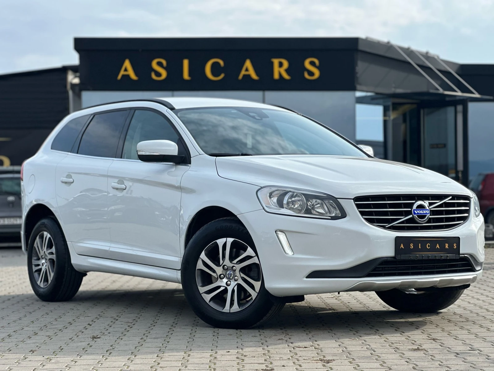 Volvo XC60 / 2.0D / D4 / 181 HP / EURO 6 / TOP / | Mobile.bg � ����������� 7