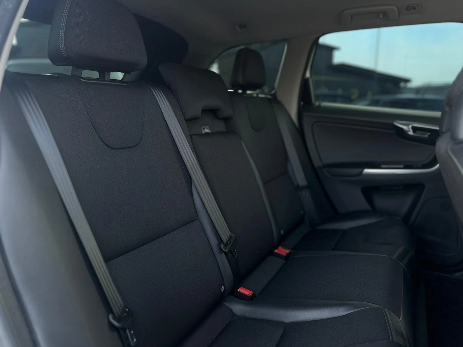 Volvo XC60 / 2.0D / D4 / 181 HP / EURO 6 / TOP / | Mobile.bg � ����������� 11