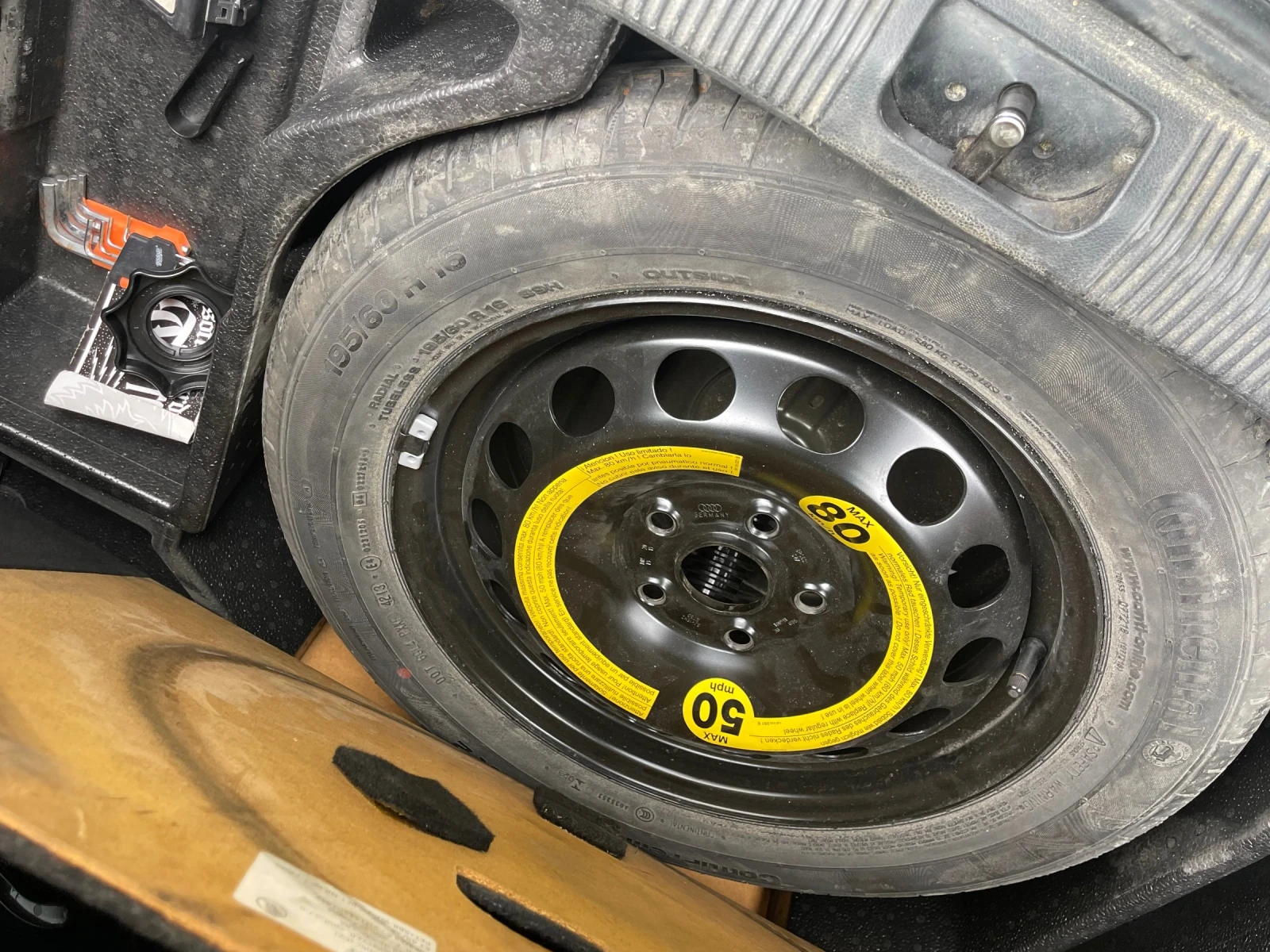 Skoda Yeti 2.0 TDI 4x4, снимка 3 - Автомобили и джипове - 54061429