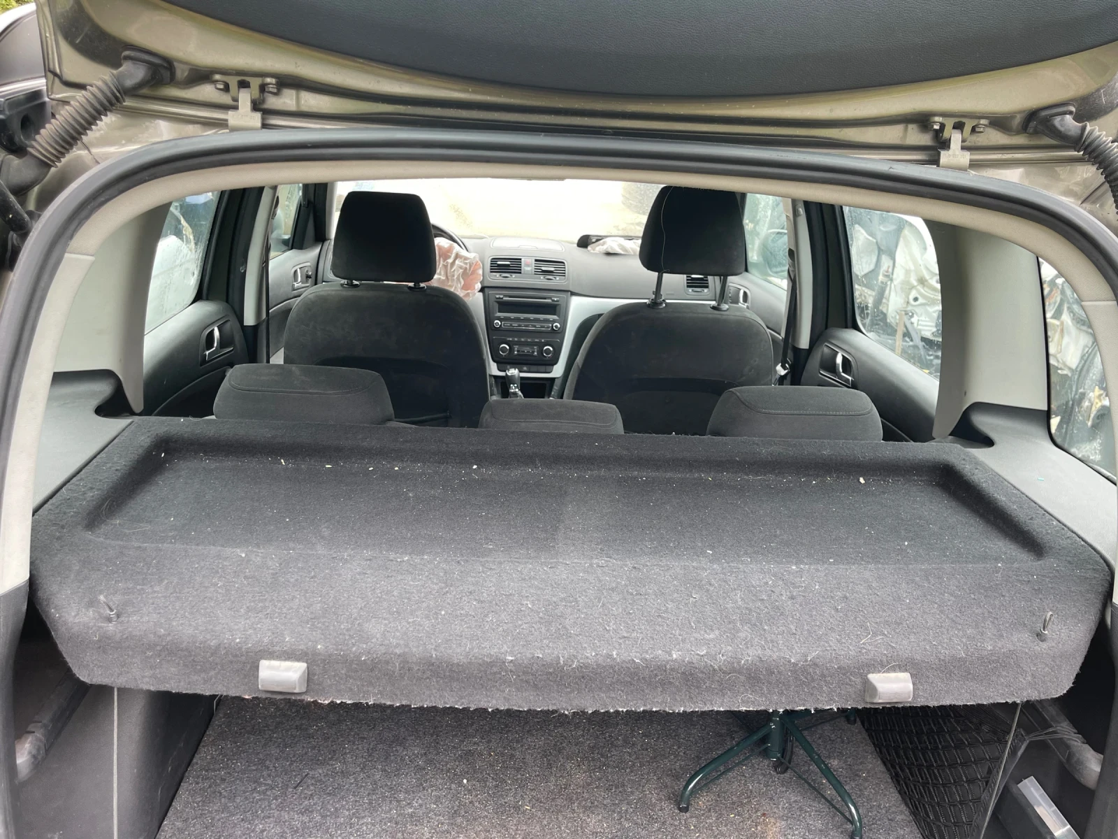 Skoda Yeti 2.0 TDI 4x4, снимка 6 - Автомобили и джипове - 54061429