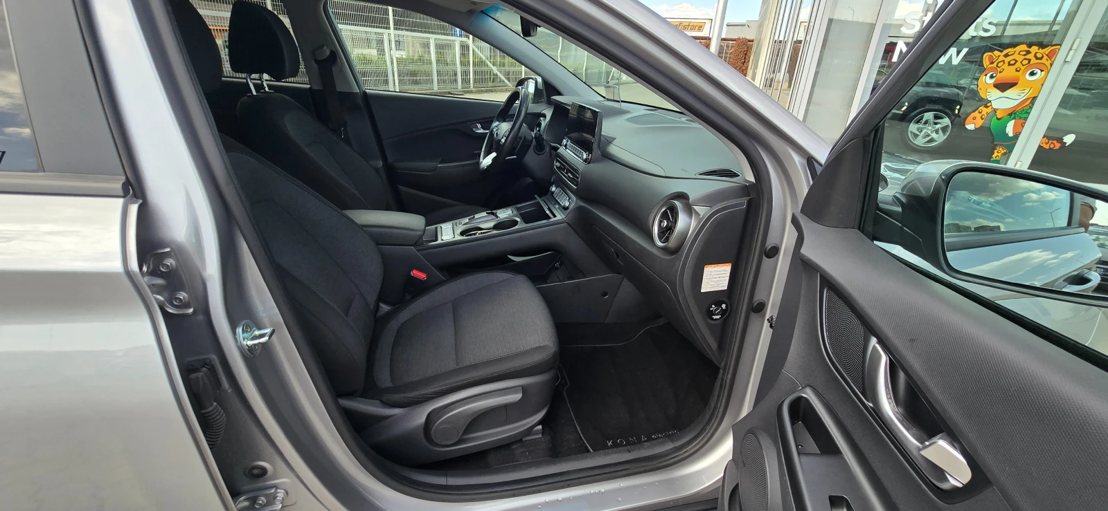 Hyundai Kona Electric 64kWh SOH 100% * Термопомпа, снимка 16 - Автомобили и джипове - 54497200