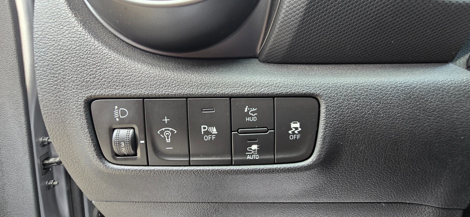 Hyundai Kona Electric 64kWh SOH 100% * Термопомпа, снимка 14 - Автомобили и джипове - 54497200