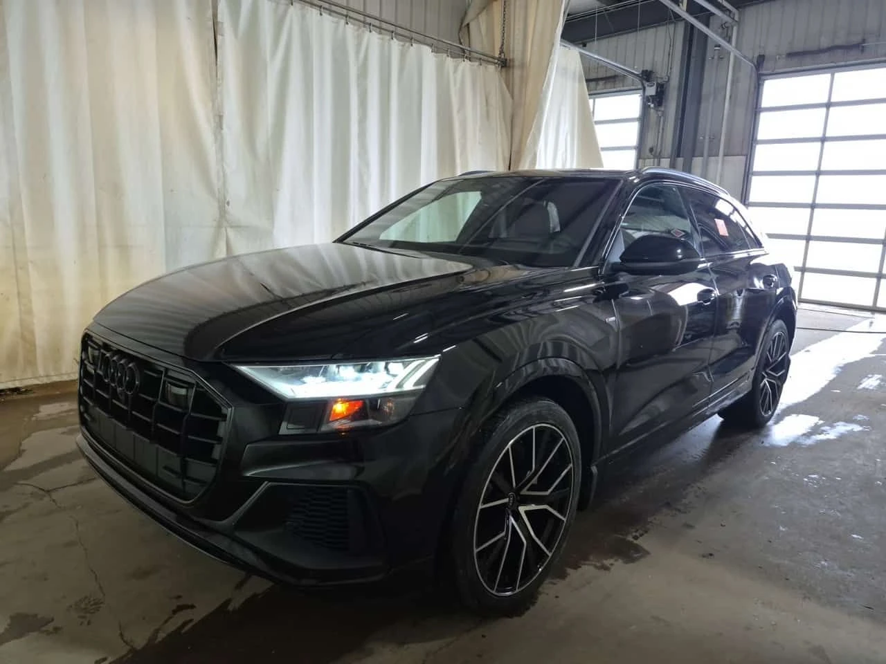 Audi Q8 55TFSI S-Line * TECHNIK * CARFAX * Oт VW * 
