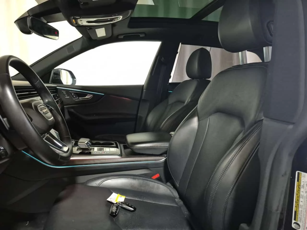 Audi Q8 55TFSI S-Line * TECHNIK * CARFAX * Oт VW * , снимка 9 - Автомобили и джипове - 54854944