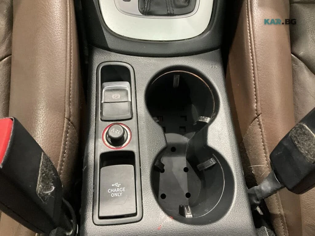 Audi Q3  quattro * Komfort * АвтоКредит * (ЦЕНА ДО БГ), снимка 15 - Автомобили и джипове - 54874995