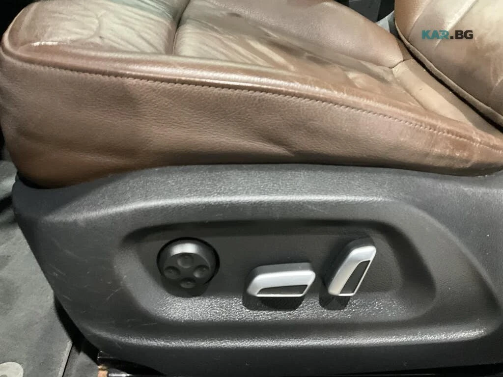 Audi Q3  quattro * Komfort * АвтоКредит * (ЦЕНА ДО БГ), снимка 5 - Автомобили и джипове - 54874995