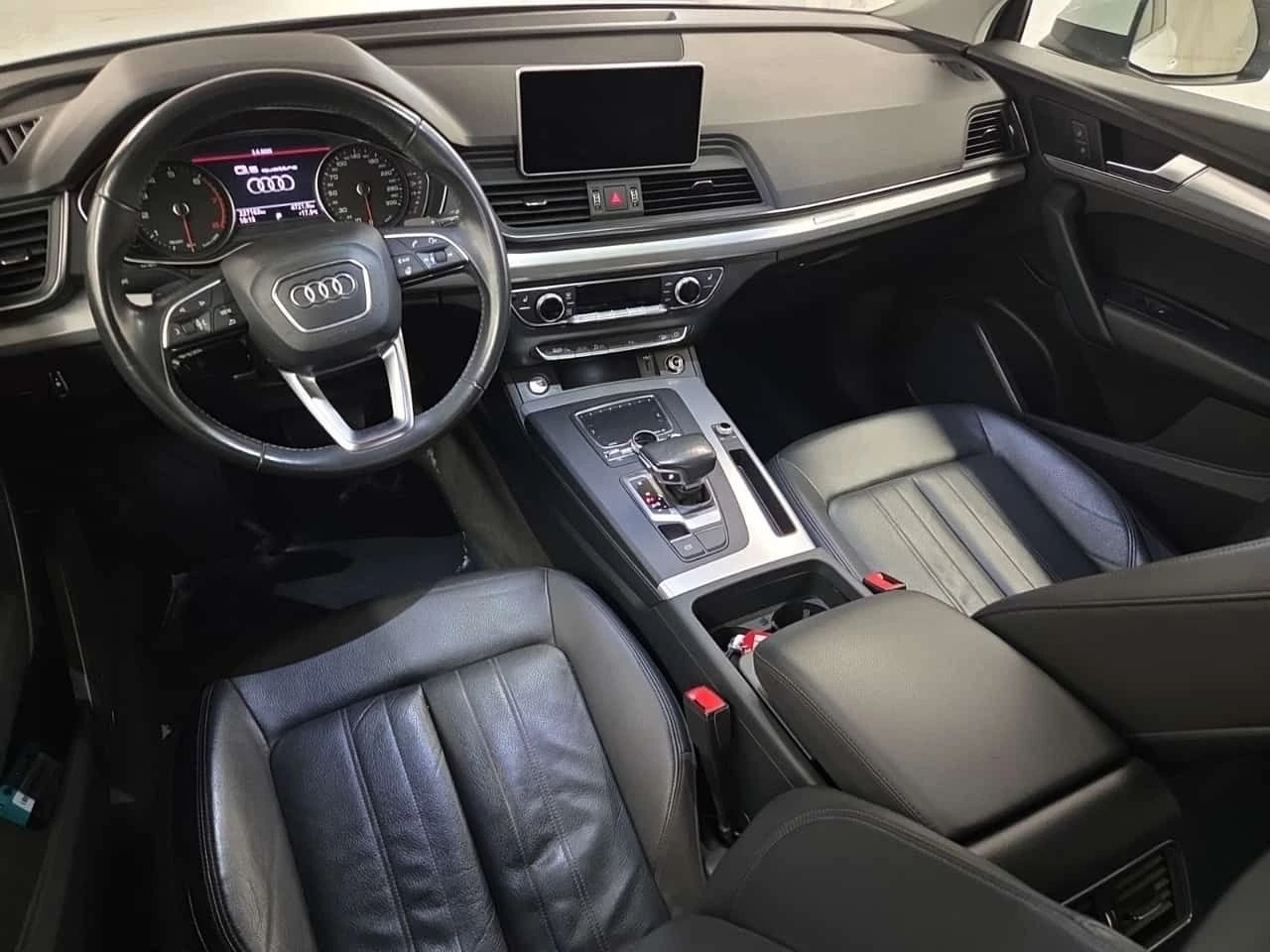 Audi Q5 PROGRESSIV/ПАНОРАМА/ПОДГРЕВ/CARFAX/, снимка 10 - Автомобили и джипове - 55017572