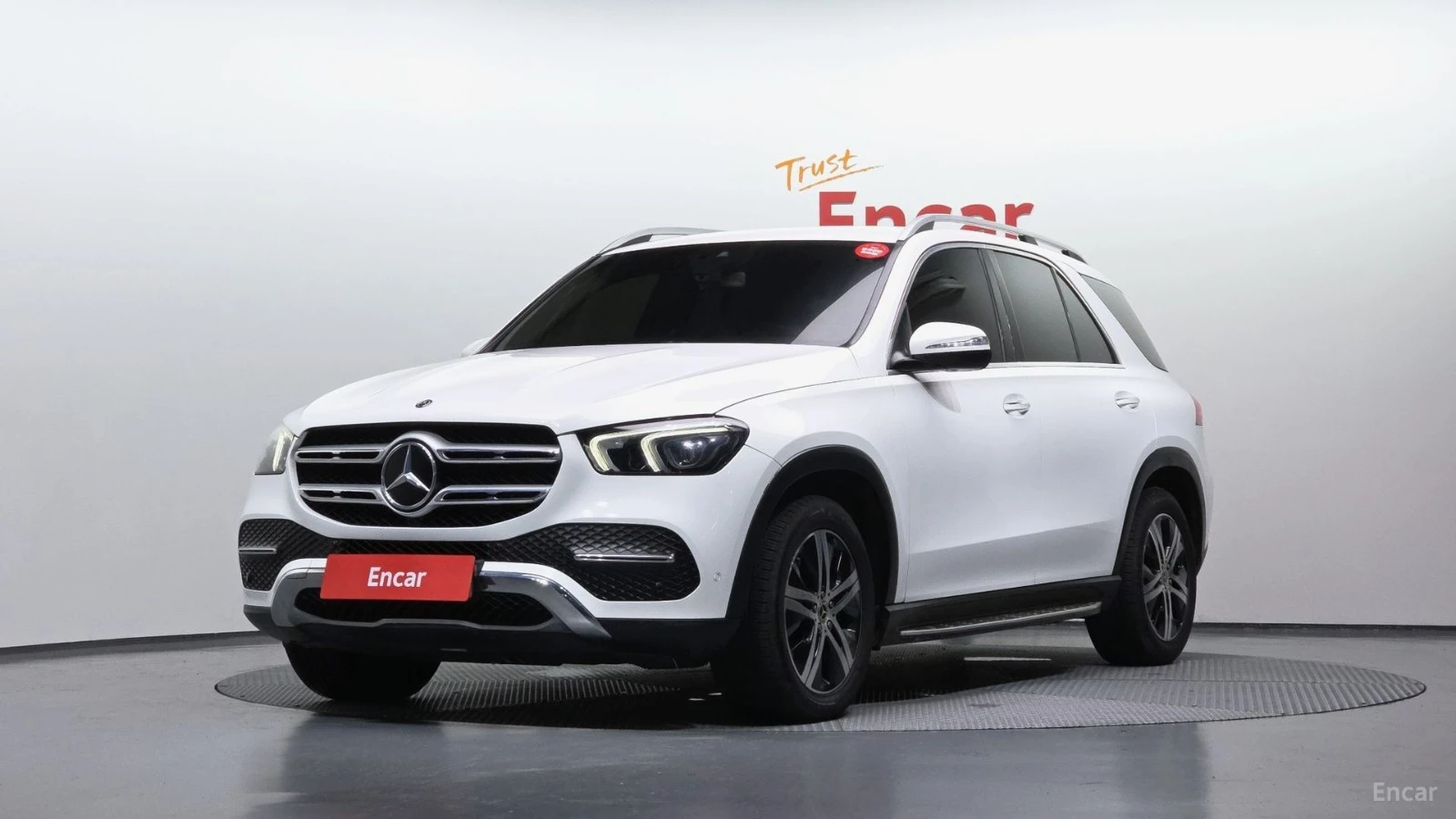 Mercedes-Benz GLE 300 D* 4MATIC* КОЖА* ПОДГРЕВ* ОБДУХВ* BURMASTER* PANO*