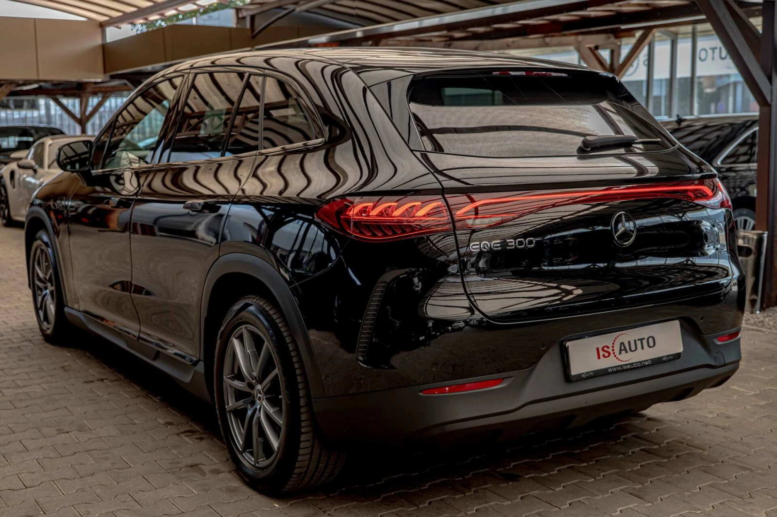 Mercedes-Benz EQE 300/SUV/100kWh/Night Packet/Подгрев/Камера/PRE-SAF, снимка 6 - Автомобили и джипове - 56225712