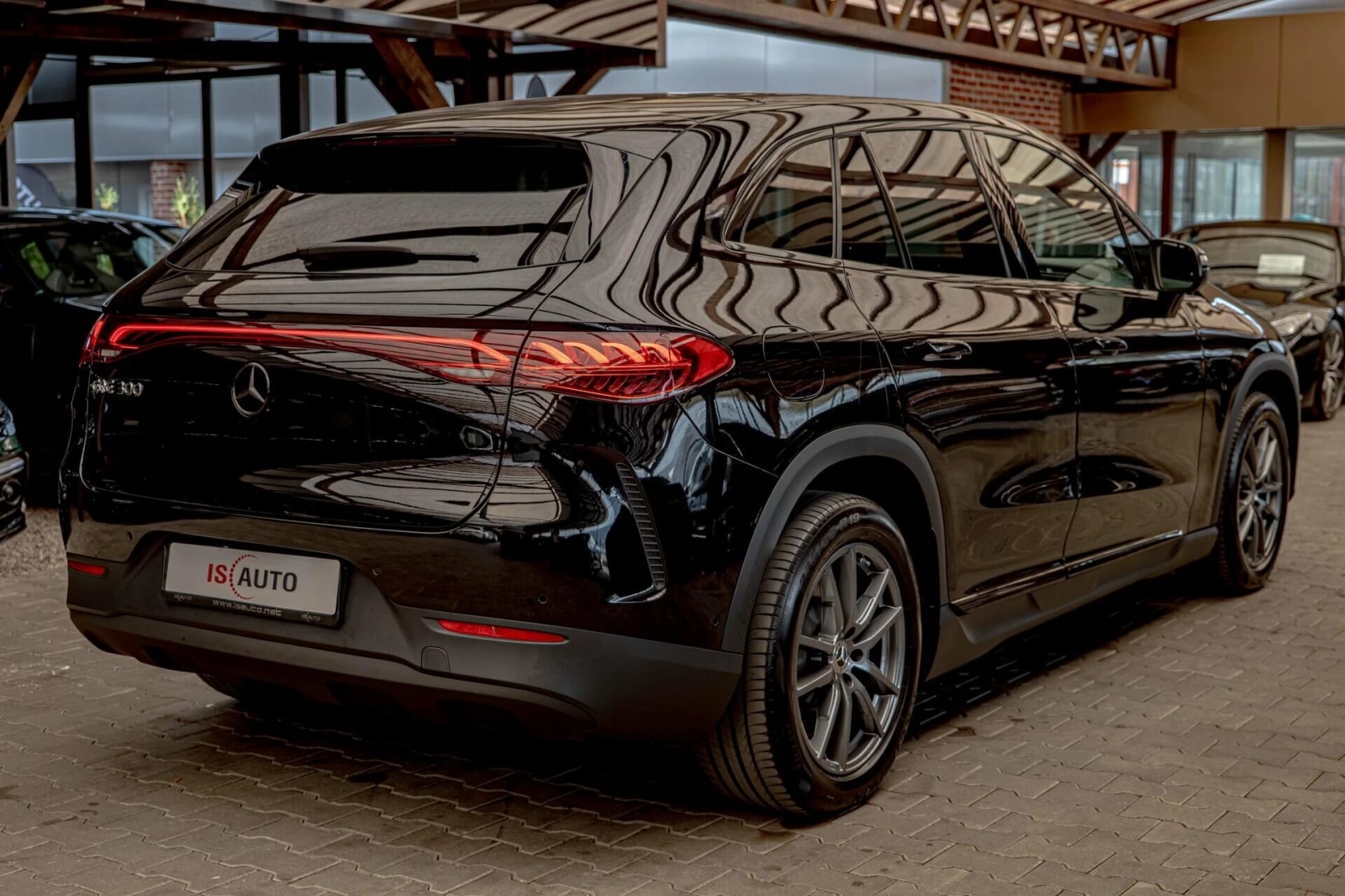 Mercedes-Benz EQE 300/SUV/100kWh/Night Packet/Подгрев/Камера/PRE-SAF, снимка 5 - Автомобили и джипове - 56225712