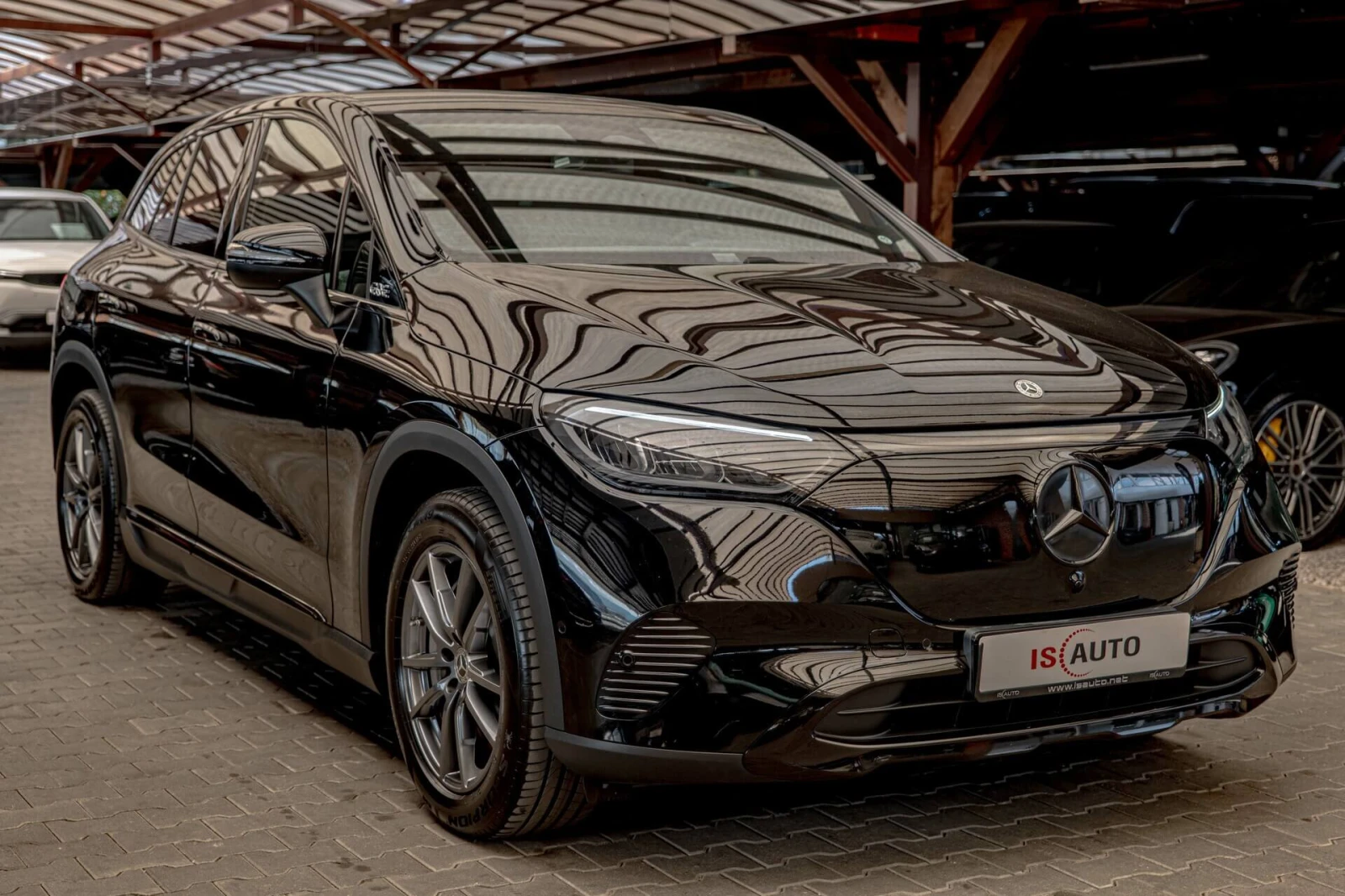 Mercedes-Benz EQE 300/SUV/100kWh/Night Packet/Подгрев/Камера/PRE-SAF, снимка 2 - Автомобили и джипове - 56225712