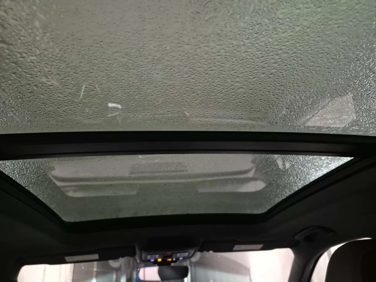 VW Tiguan * COMFORTLINE R LINE BLACK EDITION * CARFAX *  | Mobile.bg � ����������� 10