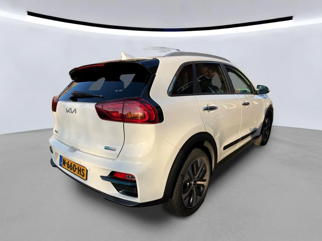 Kia Niro 65 kWh DynamicPlusLine, снимка 3 - Автомобили и джипове - 56528198