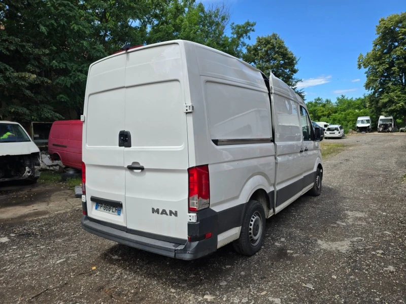 VW Crafter 2.0 TDI 140 PS, снимка 4 - Бусове и автобуси - 46199806