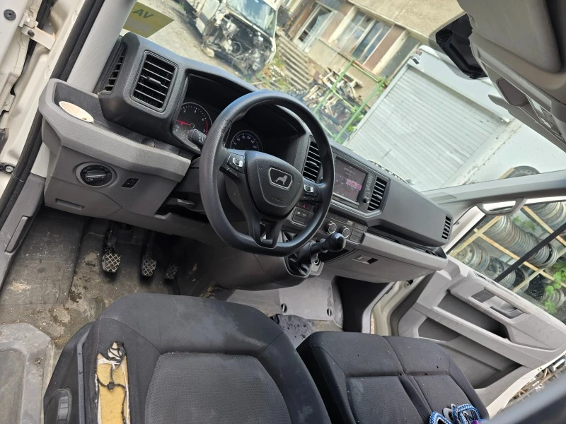 VW Crafter 2.0 TDI 140 PS, снимка 11 - Бусове и автобуси - 46199806